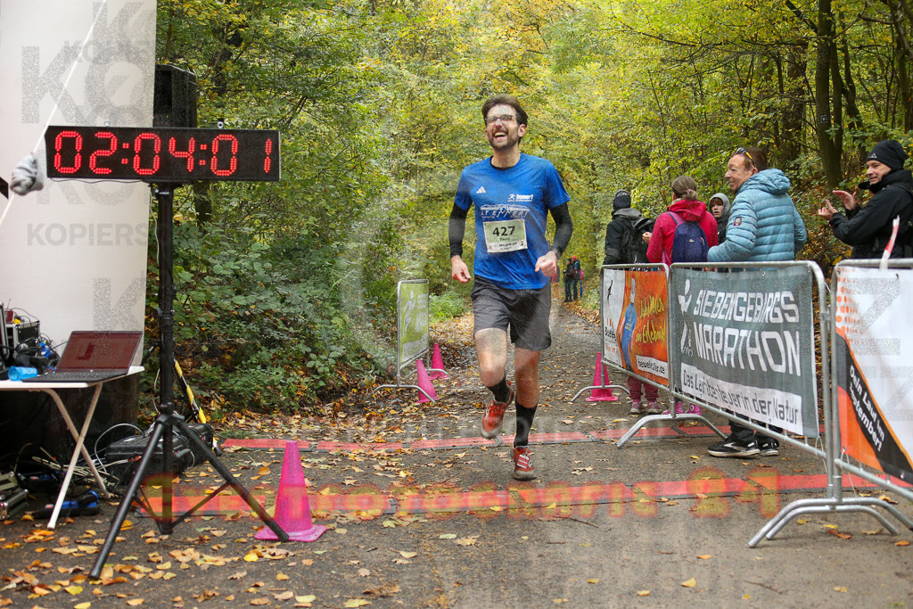 251026_1205_EX1_9876 | Sportfotografie im Rhein-Sieg Kreis, Köln, Bonn, NRW, Rheinland Pfalz, Hessen, etc. Unser Tätigkeitsfeld umfasst den Laufsport vom Volkslauf über den Marathon, Duathlon, Triathon bis zum Ultralauf wie Kölnpfad Ultra oder Schindertrail.