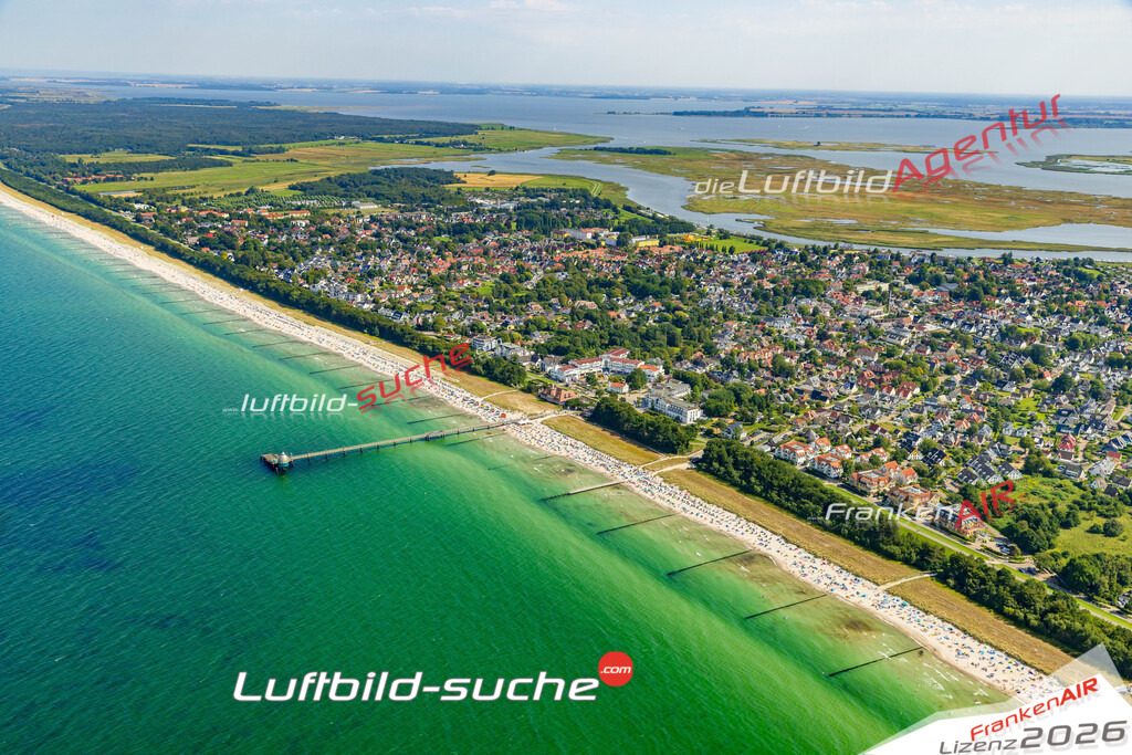 Luftaufnahme Seebrücke Zingst - Die Luftaufnahme wurde 2025 vom UL-Flugzeug heraus erstellt ( ohne Drohne ) - Hochauflösende Luftaufnahme - für professionelle Ausdrucke geeignet. Die Geschenkidee !Mit Lizenz und Bildrechte bestellbar