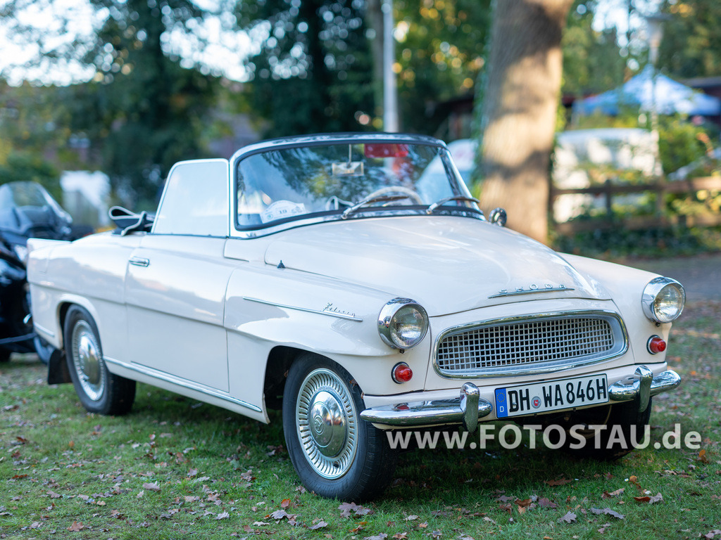 20251018-00259 | Syke Barrien 2025 Oldtimer Treffen - Realisiert mit Pictrs.com