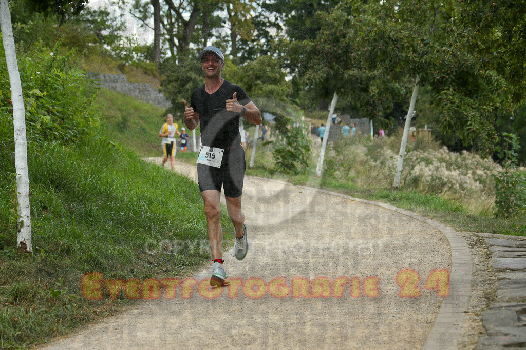 250824_1358_EX1_4492 | Sportfotografie im Rhein-Sieg Kreis, Köln, Bonn, NRW, Rheinland Pfalz, Hessen, etc. Unser Tätigkeitsfeld umfasst den Laufsport vom Volkslauf über den Marathon, Duathlon, Triathon bis zum Ultralauf wie Kölnpfad Ultra oder Schindertrail.