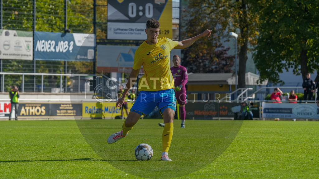 Fußball, Herren, Saison 2025/2026, Regionalliga Nordost, 10. Spieltag, FSV 63 Luckenwalde vs. BSG Chemie Leipzig, Samstag 27.09.2025, Werner-Seelenbinder-Stadion Luckenwalde, | Fußball, Herren, Saison 2025/2026, Regionalliga Nordost, 10. Spieltag, FSV 63 Luckenwalde vs. BSG Chemie Leipzig, Samstag 27.09.2025, Werner-Seelenbinder-Stadion Luckenwalde, Im Bild: Quentin Seidel (Luckenwalde) - Realisiert mit Pictrs.com