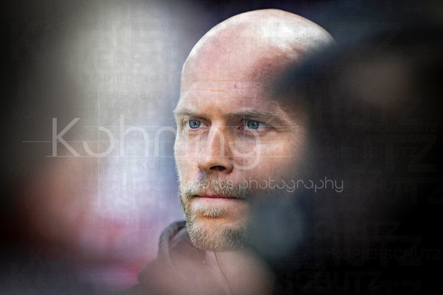 German Bundesliga,  1. FC Koeln - Bayer 04 Leverkusen, 25.04.2026 | KOELN, GERMANY - APRIL 25, 2026 :  Rene Wagner (Head Coach 1. FV Koeln) before the German Bundesliga match on gameday 31 between 1. FC Koeln - Bayer 04 Leverkusen at RheinEnergieSTADION on April 25, 2026 in Koeln, Germany. DFL REGULATIONS PROHIBIT ANY USE OF PHOTOGRAPHS AS IMAGE SEQUENCES AND/OR QUASI-VIDEO.