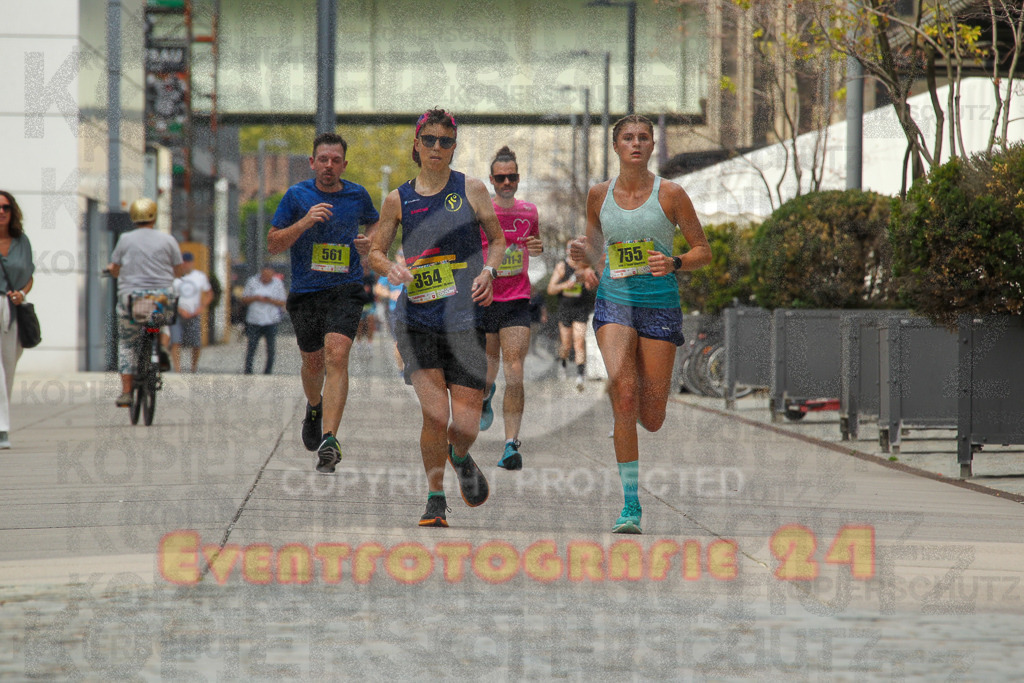 250920_1514_EV4_8275 | Sportfotografie im Rhein-Sieg Kreis, Köln, Bonn, NRW, Rheinland Pfalz, Hessen, etc. Unser Tätigkeitsfeld umfasst den Laufsport vom Volkslauf über den Marathon, Duathlon, Triathon bis zum Ultralauf wie Kölnpfad Ultra oder Schindertrail.