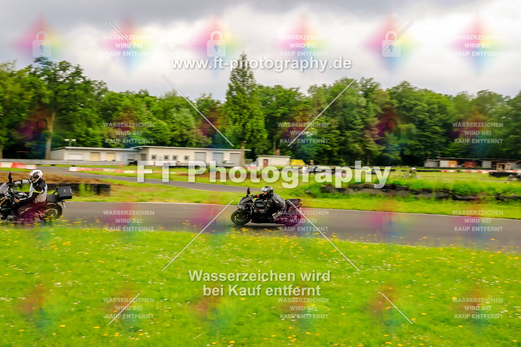 VBK-7197 | Hier findet Ihr Bilder von Touristenfahrten auf der Nürburgring Nordschleife oder von anderen Veranstaltungen die ich besucht habe. Viel Spass beim Durch Schauen 