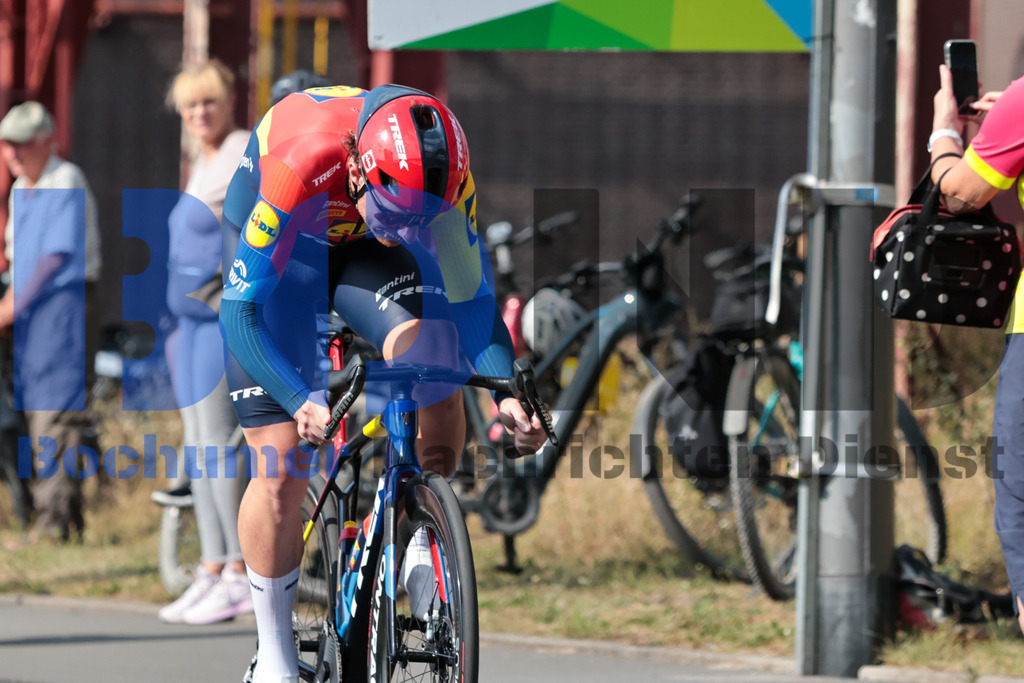 SES_DEUTOU20250820-30 | bond - Realisiert mit Pictrs.com