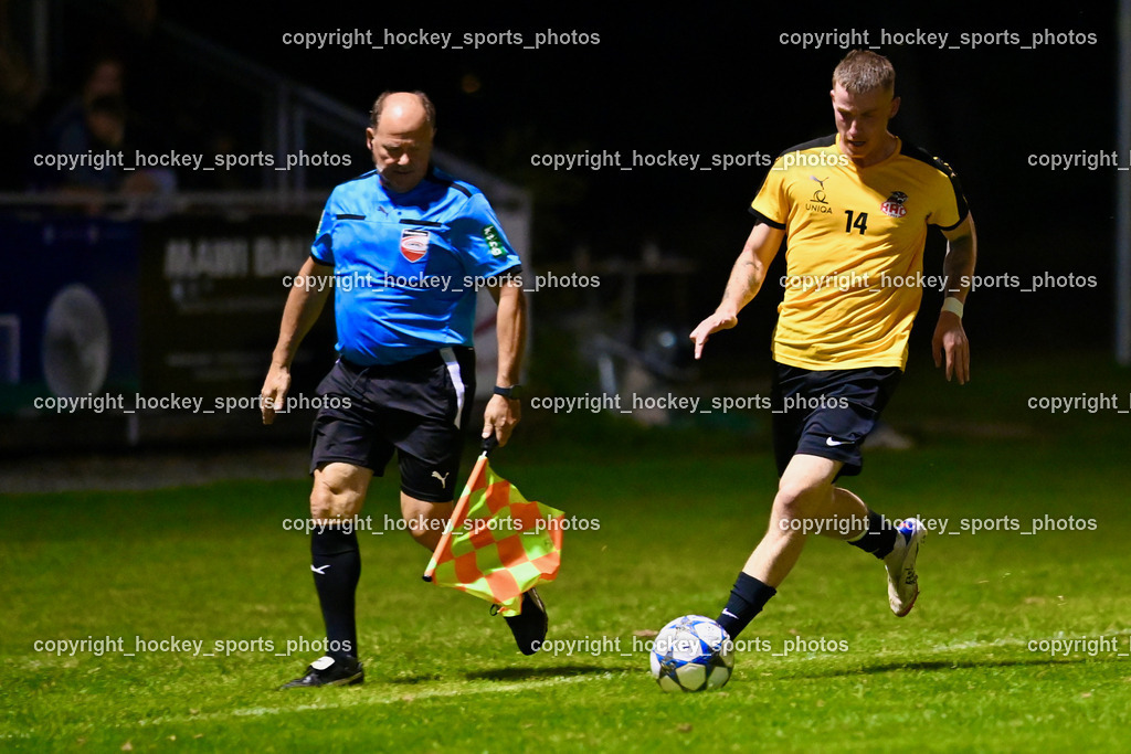 FC KAC 1909 vs. FC Nussdorf Debant | Robert Weltz Referee, #14 Dino Zenkovic FC Nussdorf Debant, FC KAC 1909 vs. FC Nussdorf Debant, FC KAC 1909 vs. FC Nussdorf Debant am 19.09.2025 in Klagenfurt (Sportplatz KAC), Austria, (Photo by Bernd Stefan)