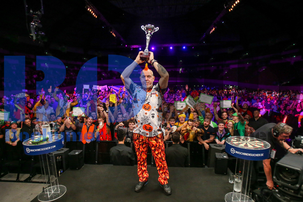  29.10.2023 - 
 | Sebastian Sendlak / Bochumer Nachrichtendienst (BOND) - PDC European Darts Championship: Finale {Persons shown} - Realisiert mit Pictrs.com