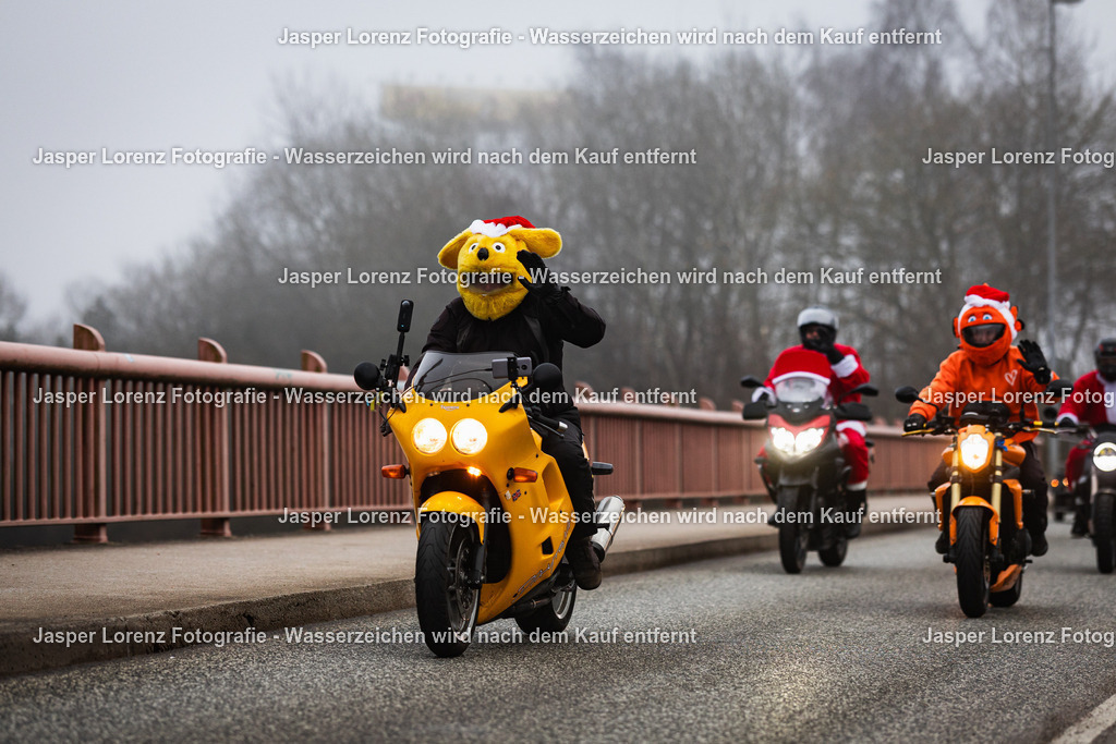 X-Mas Ride I Kiel I 2025 | Jasper Lorenz Fotografie - Realisiert mit Pictrs.com