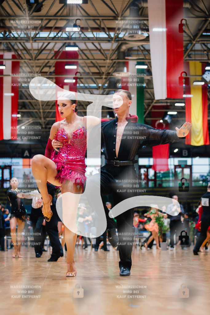 Hessen Tanzt WDSF Open Youth Latin 16th (53) Jakob Müller _ Viktoria Braun (TTC Erlangen)-2025-05-17-1701 | Webshop for digital downloads and prints of dance sport, event & show photographer Julian Link - Realisiert mit Pictrs.com