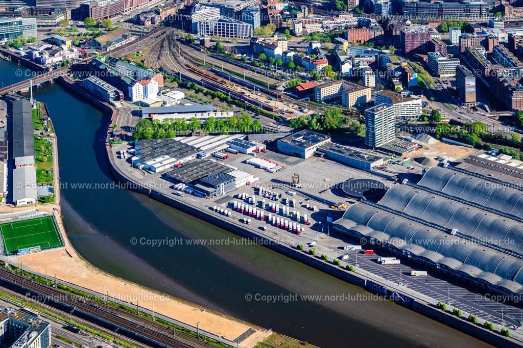 Hamburg_Grossmarkt_Hamburger_Frucht_Service_ELS_0742270425 | HAMBURG 27.04.2025 Gebäude des Großhandelszentrum für Blumen , Obst und Gemüse in Hamburg, Deutschland. Weiterführende Informationen bei: Marktgemeinschaft Blumengroßmarkt Hamburg eG. // Building of the wholesale center for flowers, fruits and vegetables in Hamburg, Germany. Further information at: Marktgemeinschaft Blumengrossmarkt Hamburg eG. Foto: Martin Elsen