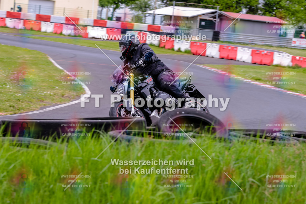 MotoTeamVBK-20481 | Hier findet Ihr Bilder von Touristenfahrten auf der Nürburgring Nordschleife oder von anderen Veranstaltungen die ich besucht habe. Viel Spass beim Durch Schauen 