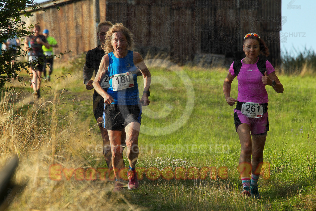 250801_1921_EV4_8571 | Sportfotografie im Rhein-Sieg Kreis, Köln, Bonn, NRW, Rheinland Pfalz, Hessen, etc. Unser Tätigkeitsfeld umfasst den Laufsport vom Volkslauf über den Marathon, Duathlon, Triathon bis zum Ultralauf wie Kölnpfad Ultra oder Schindertrail.