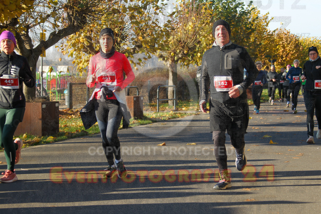 241201_1146_EV4_1706 | Sportfotografie im Rhein-Sieg Kreis, Köln, Bonn, NRW, Rheinland Pfalz, Hessen, etc. Unser Tätigkeitsfeld umfasst den Laufsport vom Volkslauf über den Marathon, Duathlon, Triathon bis zum Ultralauf wie Kölnpfad Ultra oder Schindertrail.