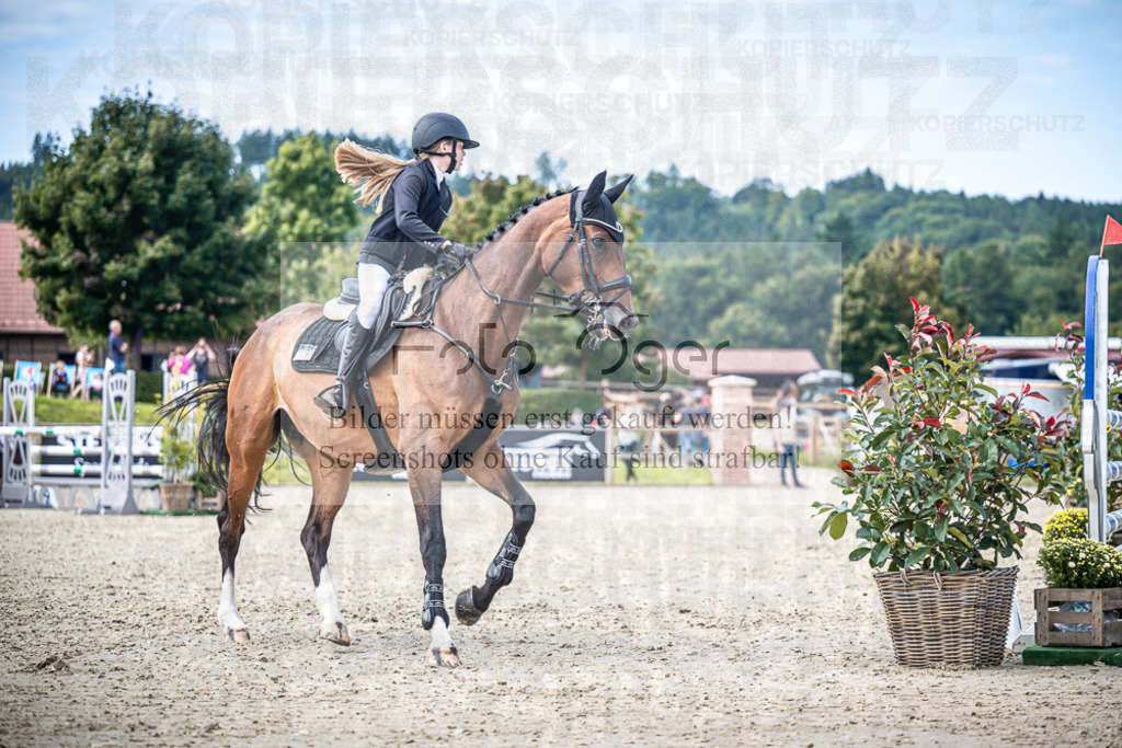 DOS_0004 | Entdecke hochwertige Reitturnierfotos von Foto Oger. Professionell, emotional und authentisch – jetzt Lieblingsmomente im Shop bestellen.Deutschlandweite Turnierfotografie. - Realisiert mit Pictrs.com