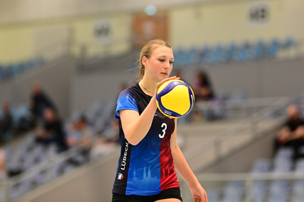 Volleyball I Frauen I Saison 2024-2025 I Regionalliga Nord I VT Hamburg - VSG Lübeck | Der Sportfotograf. - Realisiert mit Pictrs.com