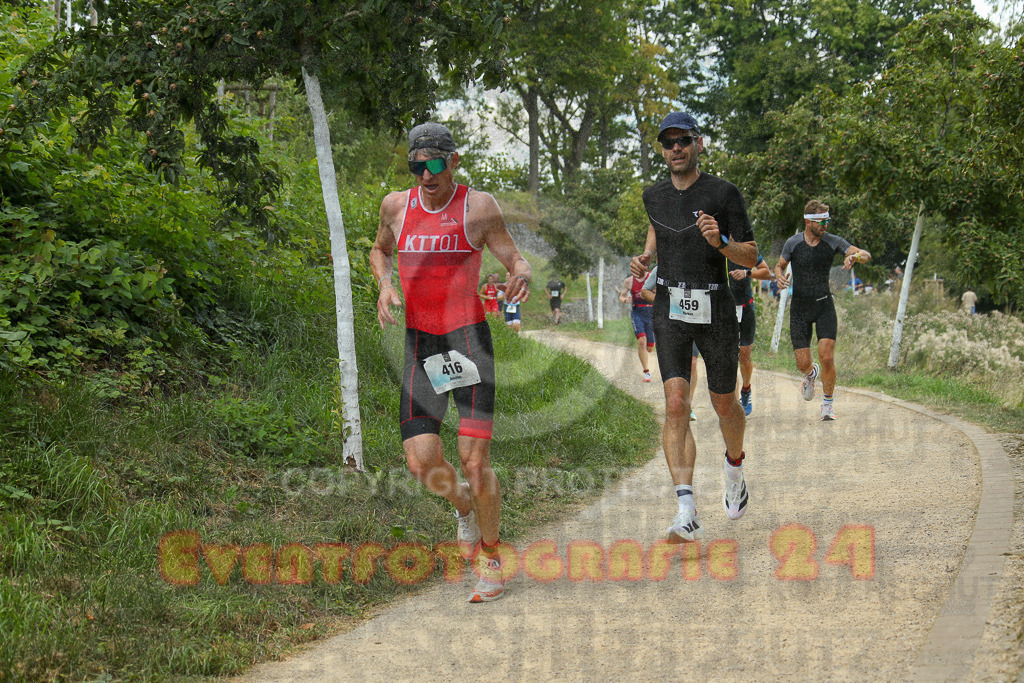 250824_1348_EX1_3792 | Sportfotografie im Rhein-Sieg Kreis, Köln, Bonn, NRW, Rheinland Pfalz, Hessen, etc. Unser Tätigkeitsfeld umfasst den Laufsport vom Volkslauf über den Marathon, Duathlon, Triathon bis zum Ultralauf wie Kölnpfad Ultra oder Schindertrail.