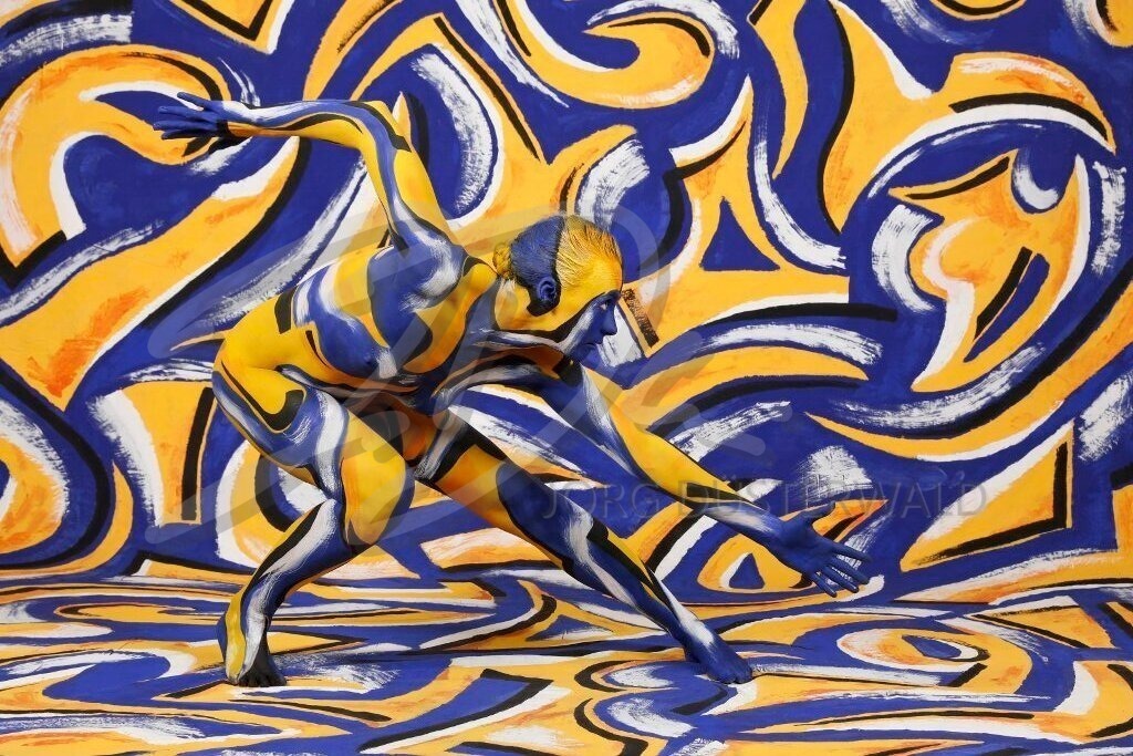 Bodypainting-BLAUGELB_0939a1 | #009 | Modell: Anastasia | Foto: Tschiponnique Skupin - Realisiert mit Pictrs.com