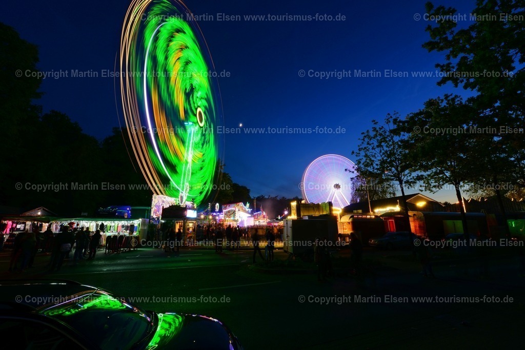Neukloster Pfingstmarkt_ELS_2265a | Neukloster Pfingstmarkt - Aufnahmedatum: 23.05.2015, Aufnahmehoehe:  m, Koordinaten:  - , Bildgroesse: 7360 x  4912 Pixel - Copyright 2015 by Martin Elsen, Kontakt: Tel.: +49 157 74581206, E-Mail: info@schoenes-foto.deSchlagwoerter,Volksfest,Pfingsten,Jahrmarkt,Riesenrad,Feiern,Buden,Dancer,Foto - Realisiert mit Pictrs.com
