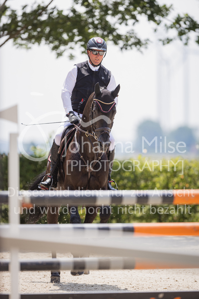 230616_Lemwerder_Springpf-L2-608 | Deine schönsten Turniermomente als professionelle Fotos! Entdecke hochwertige Pferdesport-Fotografie im Online-Shop. Jetzt Fotos finden & bestellen!