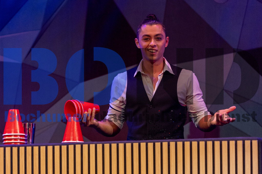 SES_VARECE20250907-53 | bond - Realisiert mit Pictrs.com