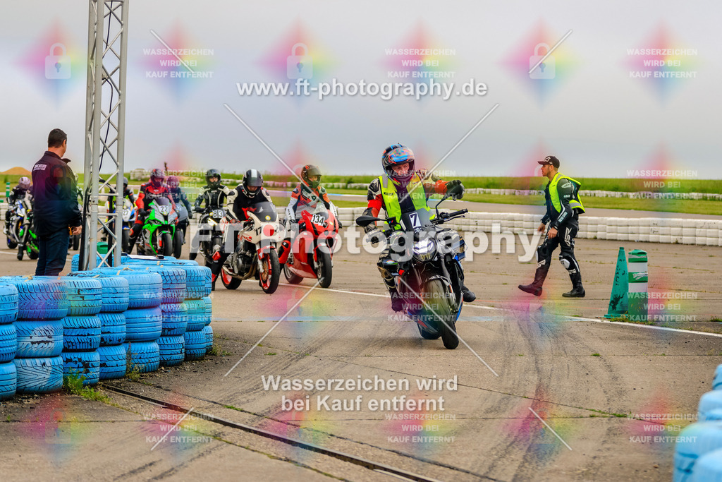 MotoTeam-7943 | Hier findet Ihr Bilder von Touristenfahrten auf der Nürburgring Nordschleife oder von anderen Veranstaltungen die ich besucht habe. Viel Spass beim Durch Schauen 