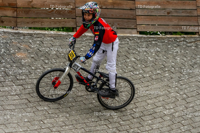 BayBMX2026-05601 | Fotogalerie von Thomas Dettweiler mit Eventbildern und lizenzfreien Fotos. Perfekt als Wandbild, für Büro, Website oder private Nutzung. - Realisiert mit Pictrs.com
