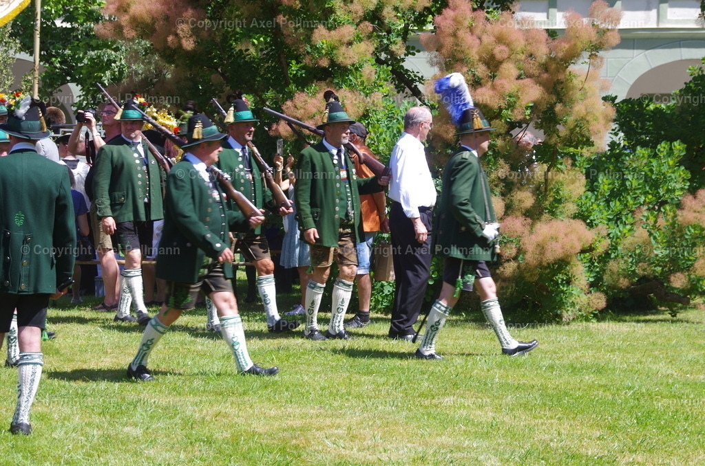 IMGP6731 | fotografiert von Axel PollmannLeonhardi Wallfahrt Benediktbeuern und Murnau, Fronleichnam, Fasching, Landschaft im Loisachtal und Benediktbeuern  - Realisiert mit Pictrs.com