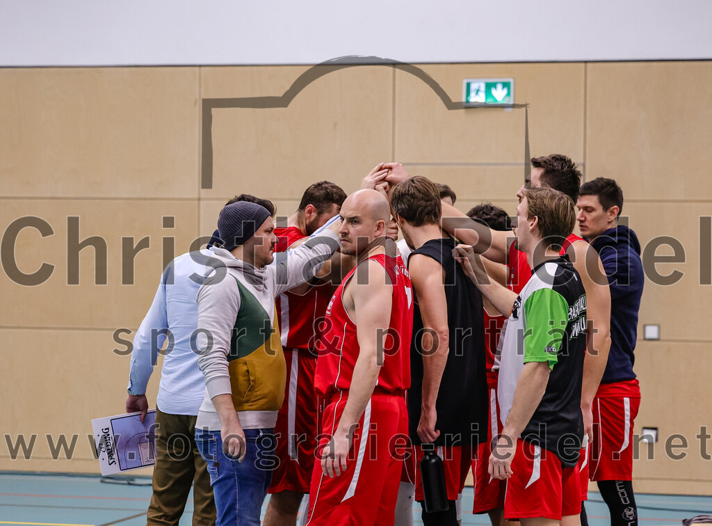 2025-12-06_014_TSV_Vaterstetten_gegen_MTV_1879_Muenchen | Vaterstetten, Deutschland, 06.12.2025:Basketball, 2. Regionalliga Süd 2025 / 2026, 9. Spieltag, TSV Vaterstetten gegen MTV 1879 München, Endergebnis: 58:83Foto: Christian Riedel / fotografie-riedel.net