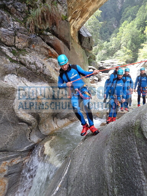 P9140014 | Bestelle die Bilder deines Berg- oder Wasser-Abenteuers mit Mountain Sports bequem von zu Hause aus direkt über unseren Online Fotoshop von pictrs.com. - Realisiert mit Pictrs.com