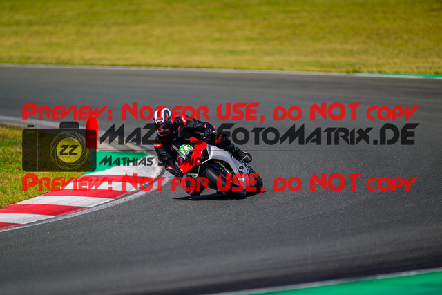 MaZZes_FotoMatrix_240725_6007705_6643 | GRUEN