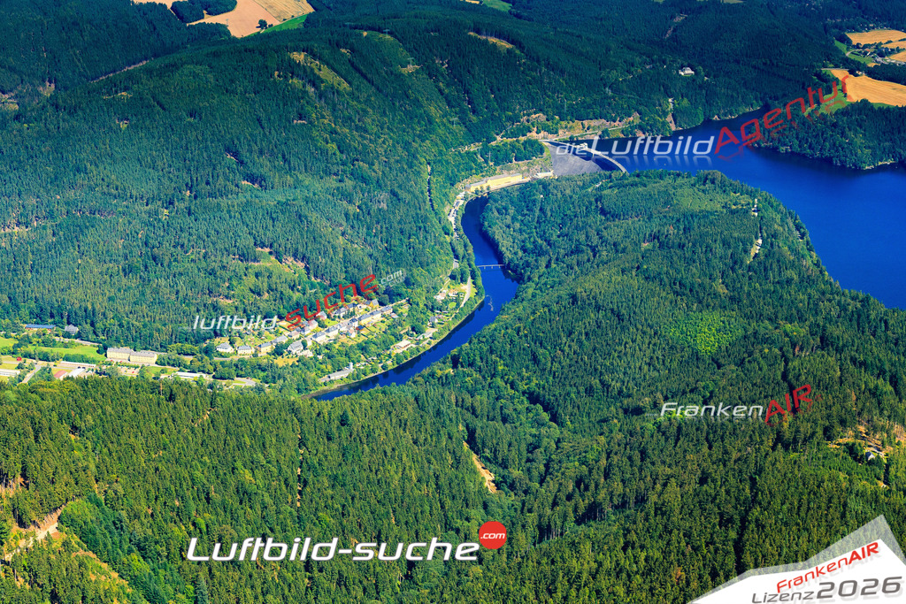 Die Luftaufnahme der Stadt Hohenwarte wurde vom UL-Flugzeug heraus erstellt ( keine Drohne )- hohe Auflösung für beste Qualität