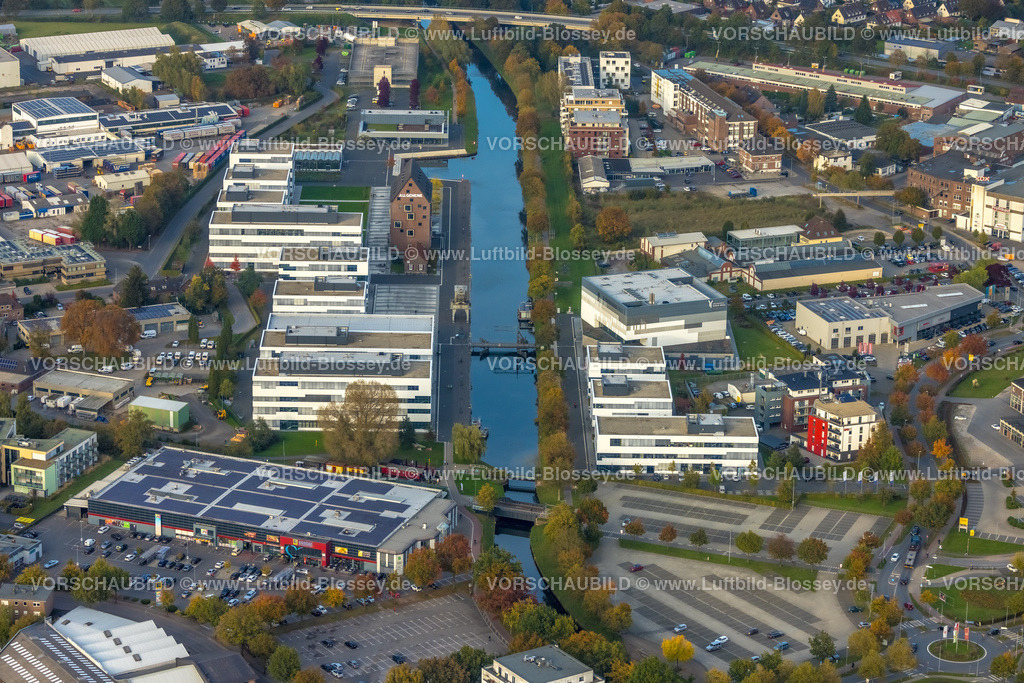 Kleve241014771 | Luftbild, Spoykanal und Hochschule Rhein-Waal Campus Kleve, Neue Werft, Wissensspeicher Bibliothek Hochschule, Kellen, Kleve, Niederrhein, Nordrhein-Westfalen, Deutschland