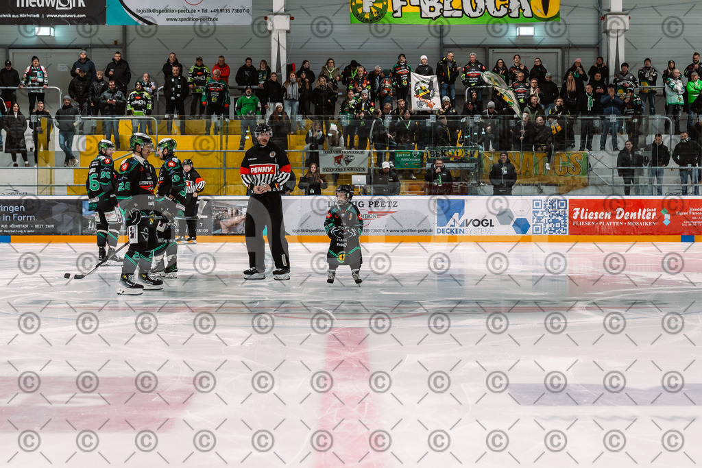 Alligators_vs_Peiting_25_11_2025-19 | Höchstadt Alligators Fotogalerie: Eishockey-Action aus Franken. Professionelle Spielfotos, Portraits & Stadionbilder zum Download. Jetzt entdecken! - Realisiert mit Pictrs.com