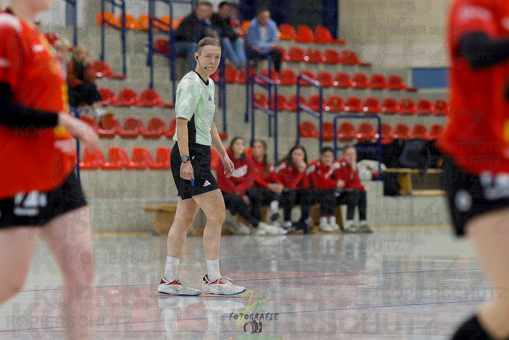 Frauen Regionalliga (HHV); HSG Wettenberg - TV Hüttenberg | Frauen Regionalliga (HHV); HSG Wettenberg - TV Hüttenberg am 06.12.2025 in Launsbach (Wettenberg) (Halle GS Launsbach (Wettenberg))Photo © 2025 - Jörg Heinrich - Realisiert mit Pictrs.com