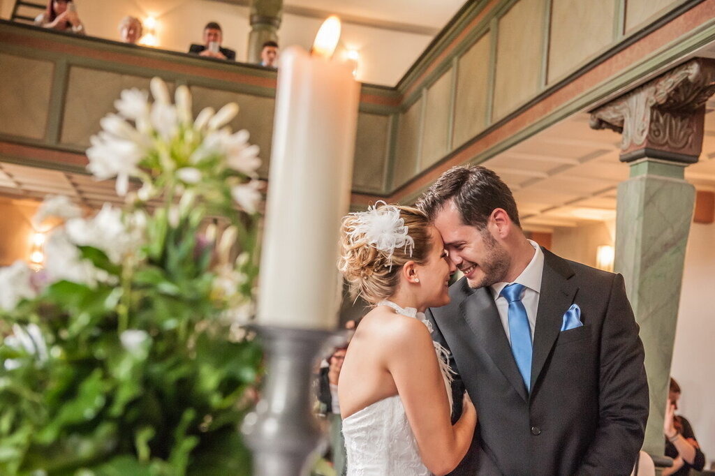 Hochzeit_Trauung_058 | Mein Name ist Arkadius. Ich fotografiere Ihre Hochzeit in Frankfurt und im Umkreis von 200 km. Als Fotograf bin ich noch bekannt im Bereich Business- und Modefotografie.