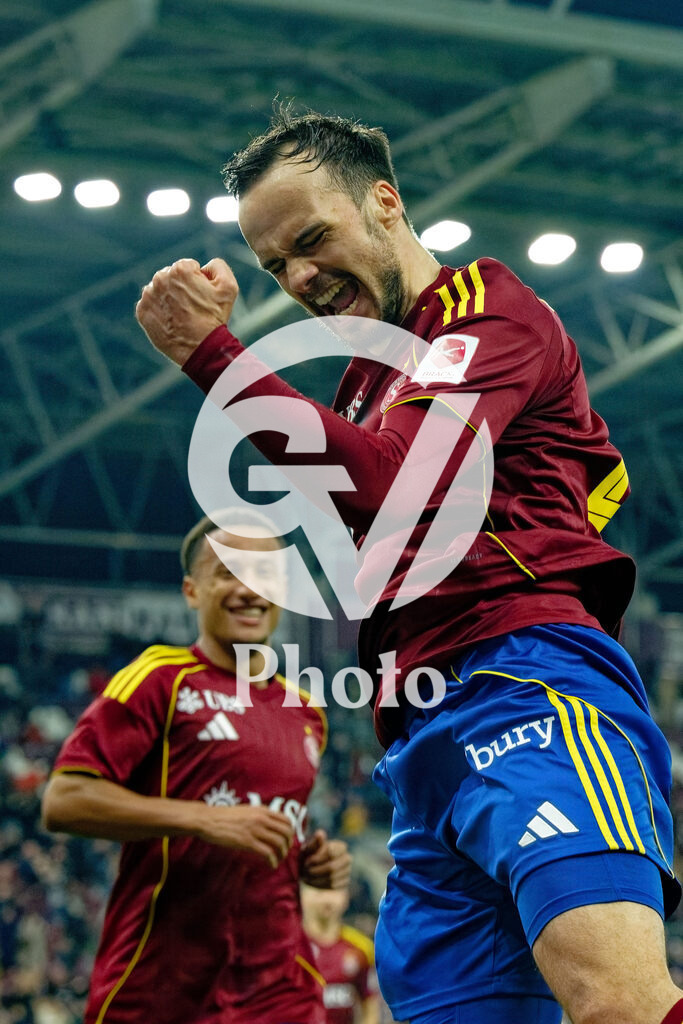 Brack Super League - Servette FC v FC Sion | Jeremy Guillemenot (21 Servette FC) celebrates after scoring his team's second goal  during the Brack Super League match between Servette FC and FC Sion at Stade de Geneve in Geneva, Switzerland