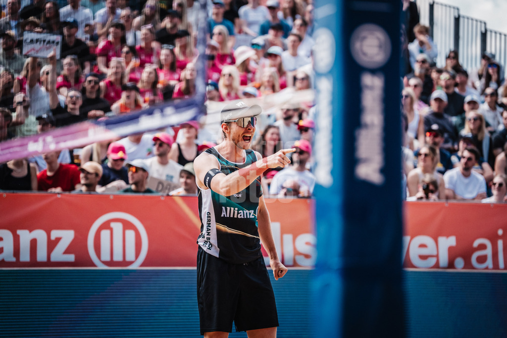Beachvolleyball | Männer | Allianz German Beach Tour 2025 | Tourstop Düsseldorf | 17.05.2025 | Nils Ehlers jubelt