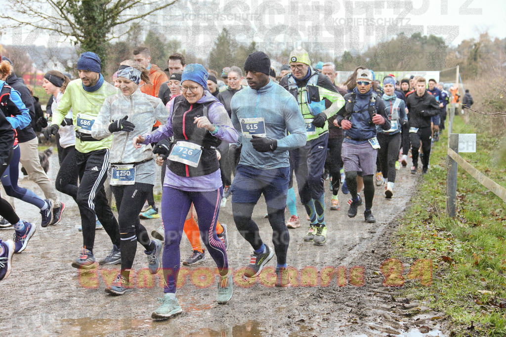 241208_0927_EX1_3758 | Sportfotografie im Rhein-Sieg Kreis, Köln, Bonn, NRW, Rheinland Pfalz, Hessen, etc. Unser Tätigkeitsfeld umfasst den Laufsport vom Volkslauf über den Marathon, Duathlon, Triathon bis zum Ultralauf wie Kölnpfad Ultra oder Schindertrail.