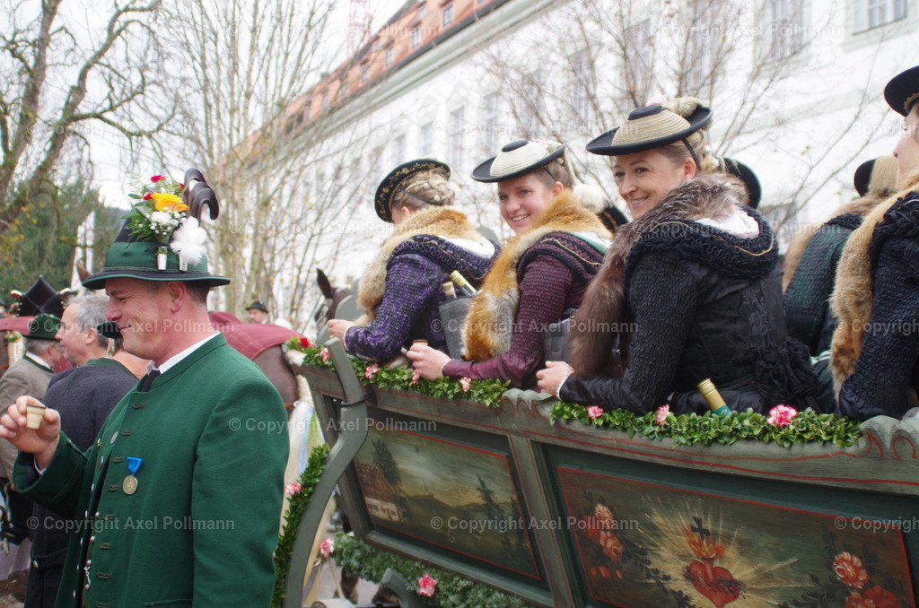 IMGP9648 | fotografiert von Axel PollmannLeonhardi Wallfahrt Benediktbeuern und Murnau, Fronleichnam, Fasching, Landschaft im Loisachtal und Benediktbeuern  - Realisiert mit Pictrs.com