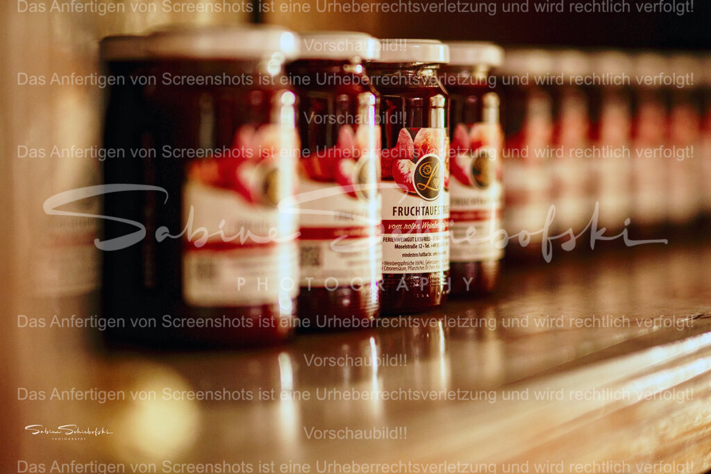 Imageaufnahmen "Ferienweingut Liebfried", Nehren/Mosel | People- und Tierfotografie, Imageaufnahmen, Veranstaltungsfotografie und Wandbilder aus der Natur ★ Made in Germany ✔️ Druck + Downloads ✔️ Naturfotografie in Top Qualität ★ schneller Versand, weltweite Lieferung! - Realisiert mit Pictrs.com