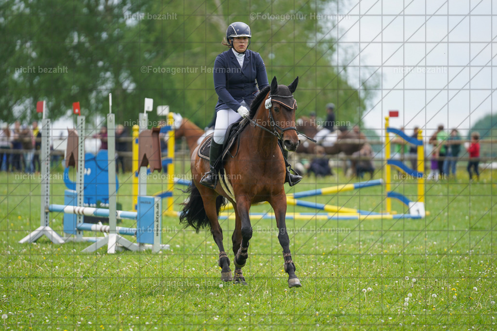 20240509-FAH02419 | Turnierbilder der Turnierfotografen Bayern, Pferdesport Fotografie, Reitsportbilder, Turnier Landberg am Lech, Turnierbilder bayern, Fotoagentur Herrmann