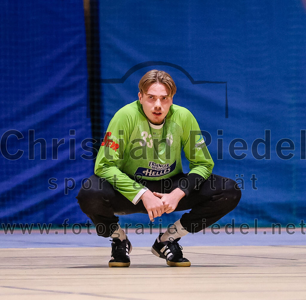 2024-11-09_052_SpVgg_Altenerding_gegen_TV_Altoetting | Erding, Deutschland, 09.11.2024:Handball, Bezirksoberliga Männer 2024 / 2025, 6. Spieltag, SpVgg Altenerding gegen TV Altötting, Endergebnis: 26:22Torwart Jannik Fleps (SpVgg Altenerding, #33)Foto: Christian Riedel / fotografie-riedel.net