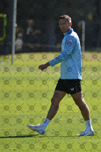 RGE_5987b | Fußball, Hertha BSC, 2.Bundesliga, Training, Herren, Saison 2025/26 , Paul Seguin ( Hertha BSC ),  Foto: Ralf Gebhardt                    - Realisiert mit Pictrs.com