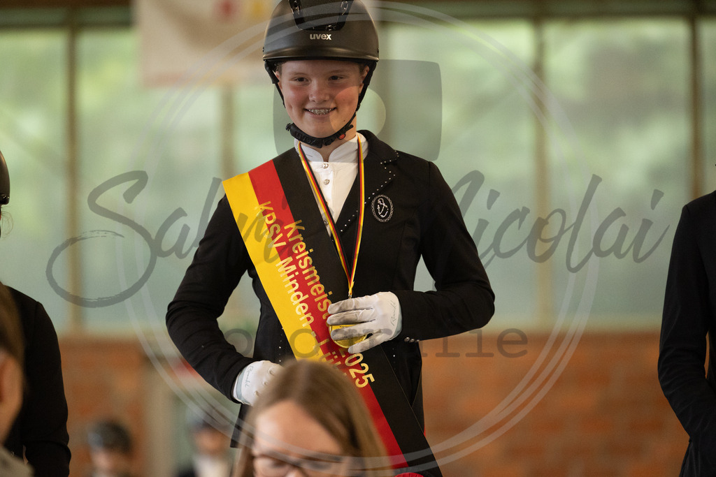 994A2579 | sabrinanicolaifotografie - Realisiert mit Pictrs.com