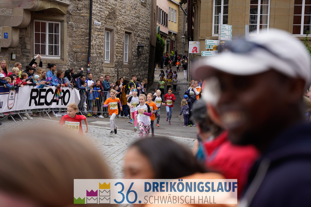 AOK Junior Cup 400m | 3Königslauf 2022 AOK Junior Cup 400m - Realisiert mit Pictrs.com