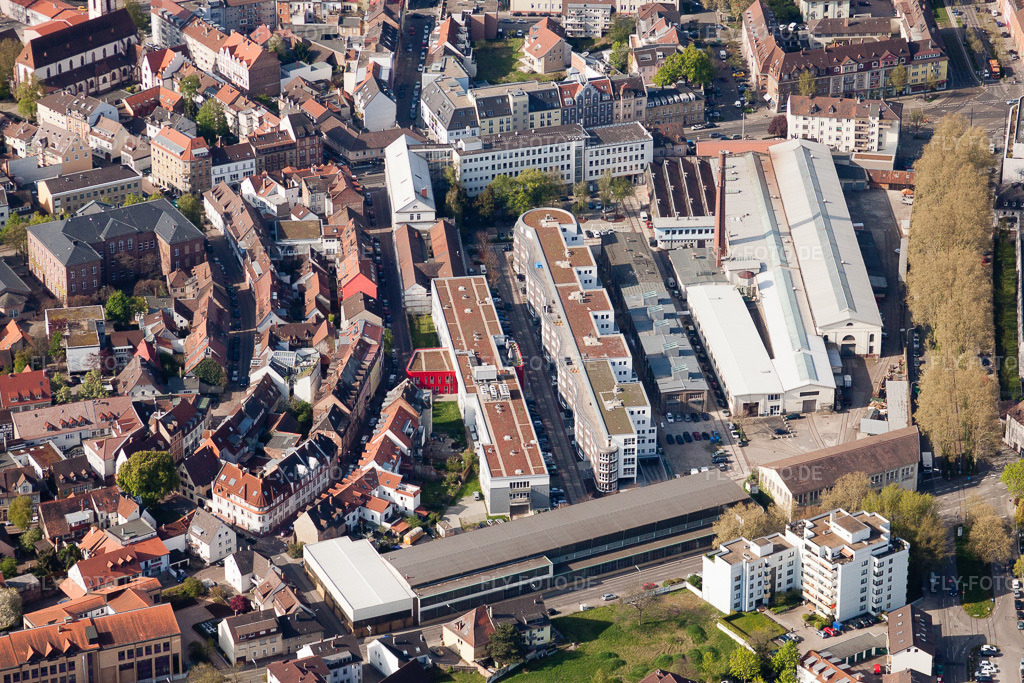 Luftbild: Durlach, Zur Giesserei im Ortsteil Durlach in Karlsruhe im Bundesland Baden-Württemberg in Deutschland. Foto: IMG_26046.jpg vom 23.04.2010 durch Werner Riehm/FLY-FOTO.de