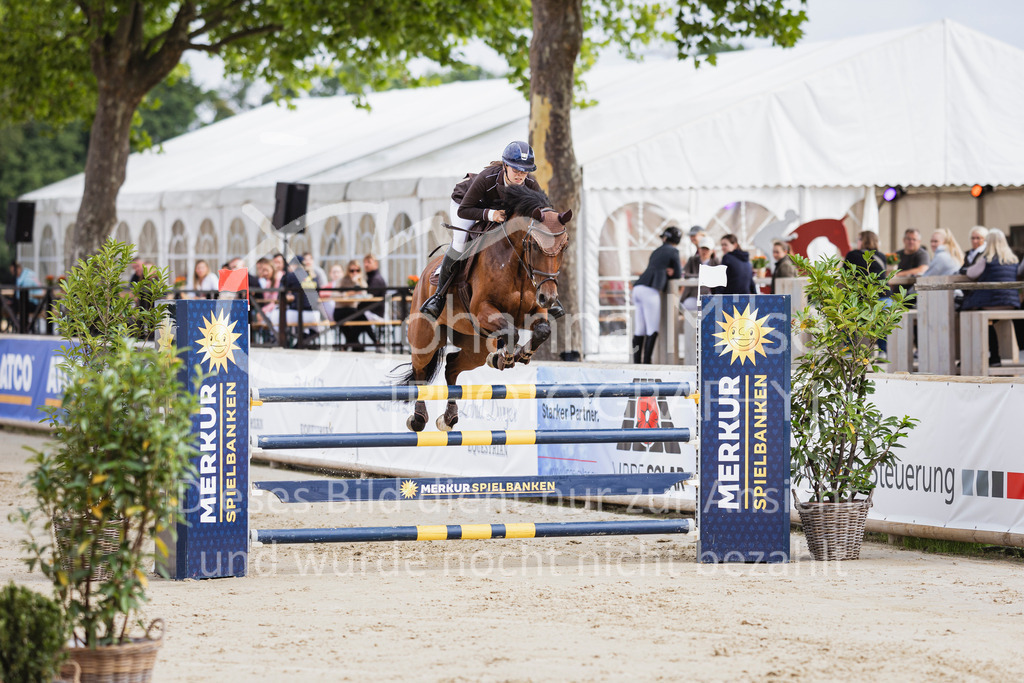 250711_BHO_L-Spr-2-223 | Deine schönsten Turniermomente als professionelle Fotos! Entdecke hochwertige Pferdesport-Fotografie im Online-Shop. Jetzt Fotos finden & bestellen!