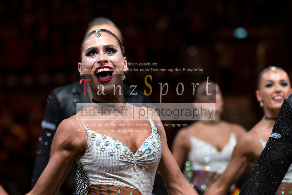 20241109_DM-Formationen_Vorrunde_1014 | Tanzsportbilder, Standardtanz, Lateintanz, WDSF, DTV, LTVB, dancecomp, goc, hessen tanzt, blaues band der spree, walzer, tango, wiener walzer, slowfox, quickstepp, samba, rumba, cha-cha-cha, paso doble. jive, hd-kroft photography, turniertanzsport