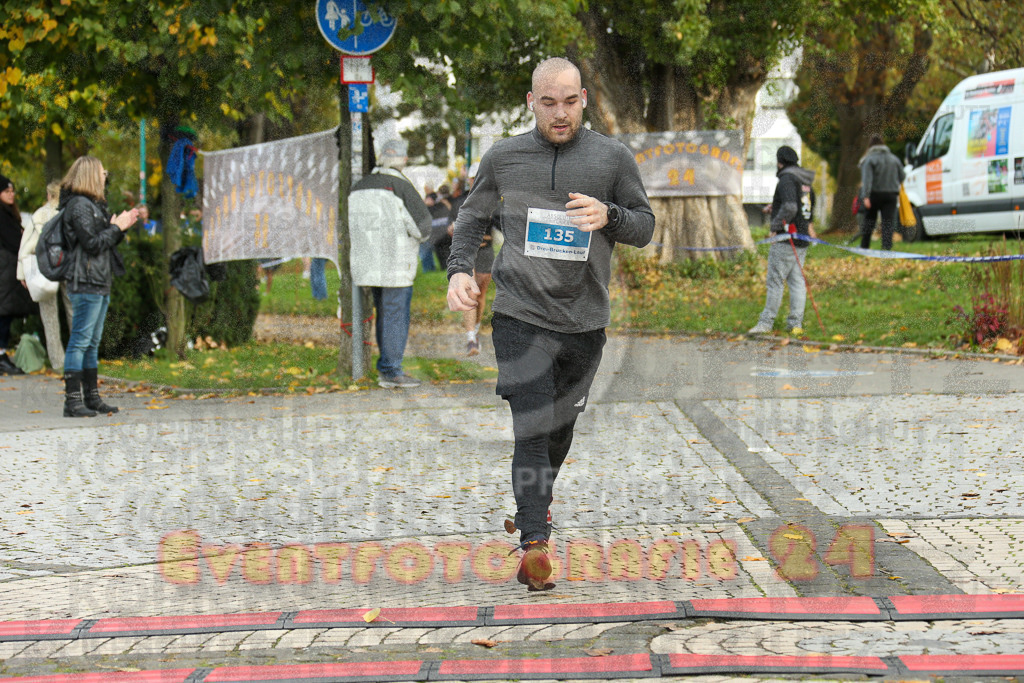 241020_1009_EX1_7933 | Sportfotografie im Rhein-Sieg Kreis, Köln, Bonn, NRW, Rheinland Pfalz, Hessen, etc. Unser Tätigkeitsfeld umfasst den Laufsport vom Volkslauf über den Marathon, Duathlon, Triathon bis zum Ultralauf wie Kölnpfad Ultra oder Schindertrail.
