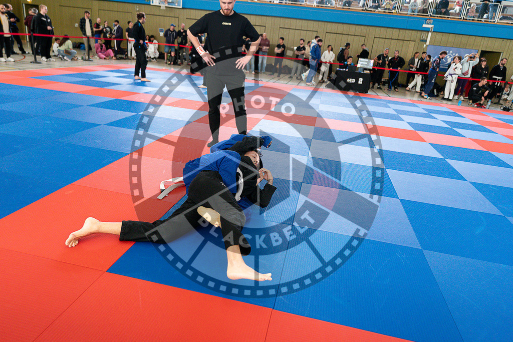 20250510PBB0963 | Athletes compete during the JJLG Berlin Open Jiu-Jitsu Championship on May 10, 2025 in Berlin, Germany. © Chiara Dazi / photoblackbelt
